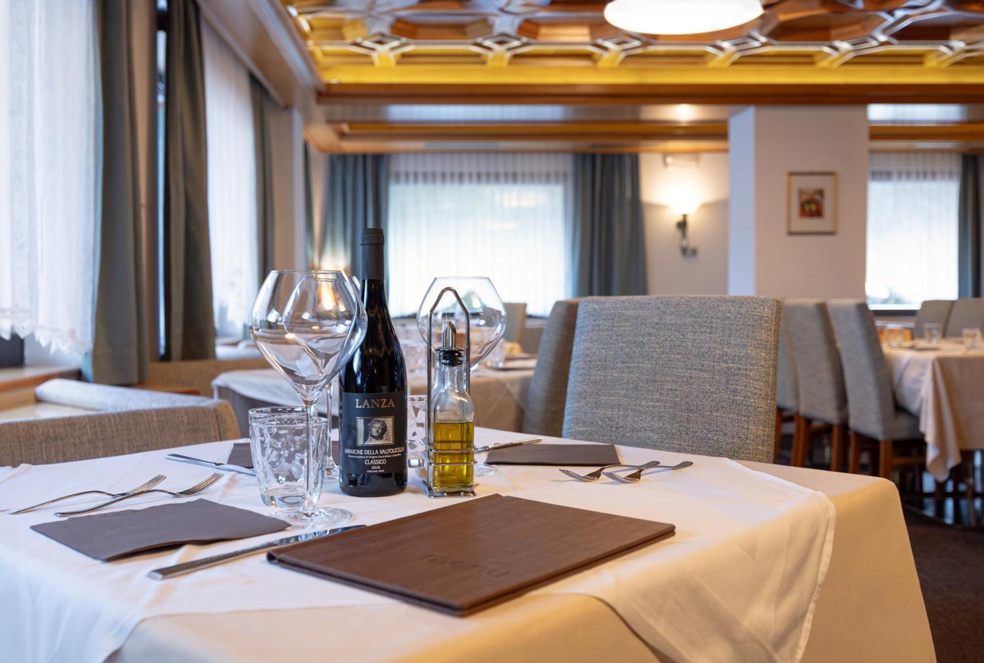 Hotel Engel Canazei Ngoại thất bức ảnh